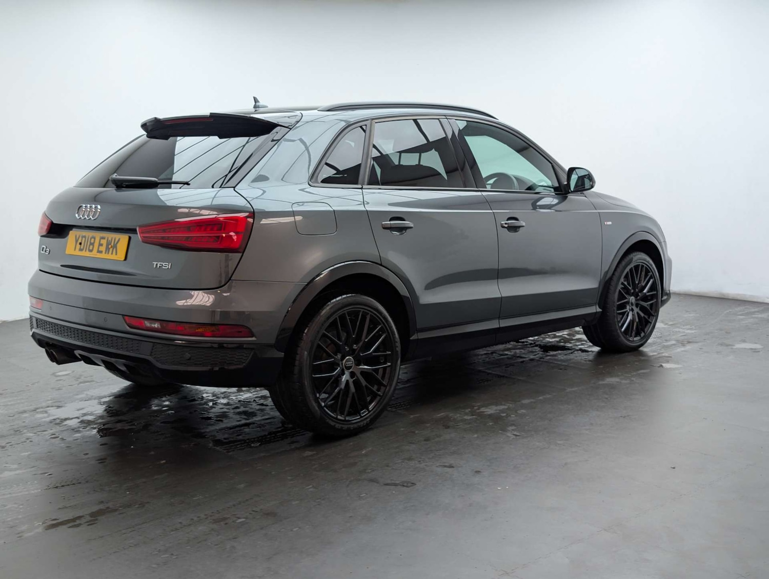 Used Audi Q3 2018 for sale - 77981660: Photo 10