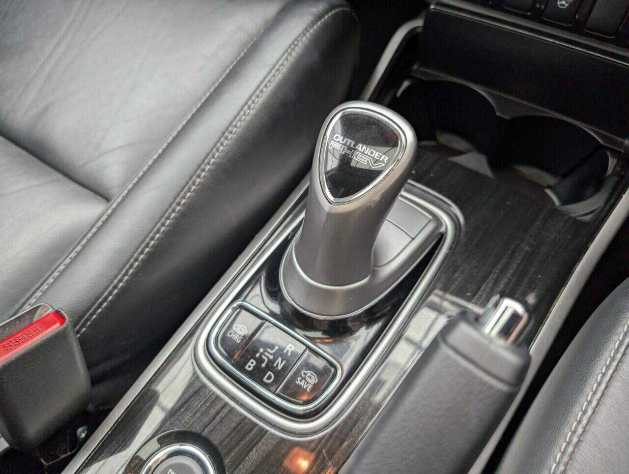 Used Mitsubishi Outlander 2016 for sale - 76538363: Photo 17