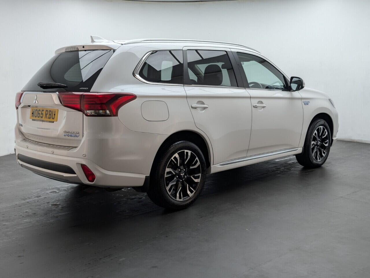 Used Mitsubishi Outlander 2016 for sale - 76538363: Photo 8