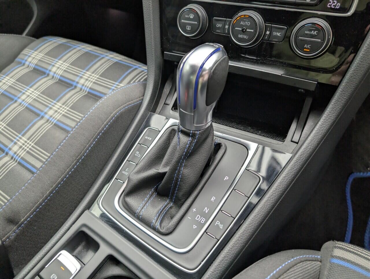 Used Volkswagen Golf 2018 for sale - 77586687: Photo 18