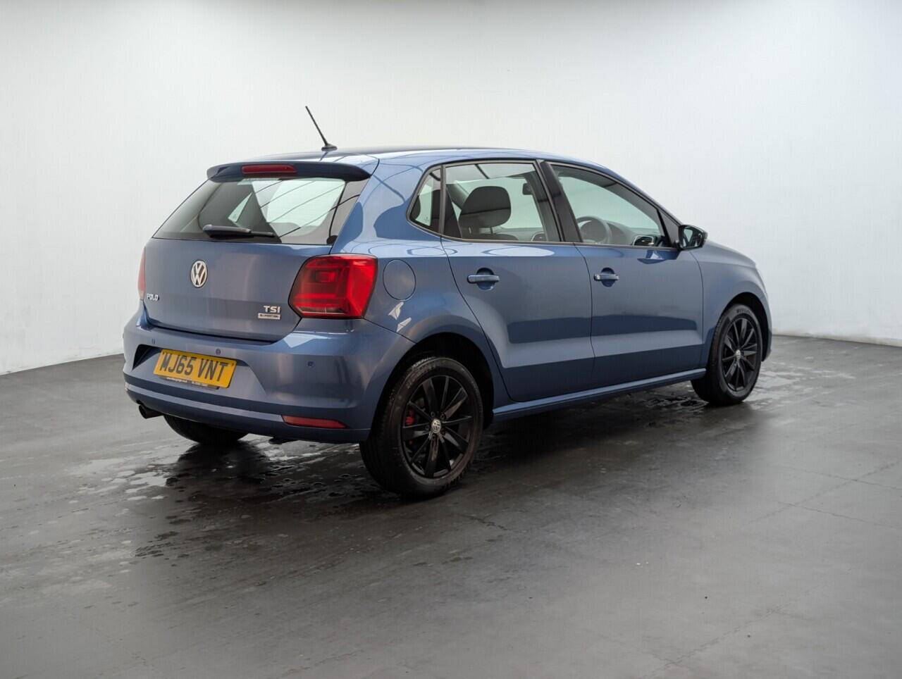 Used Volkswagen Polo 2015 for sale - 76425375: Photo 8