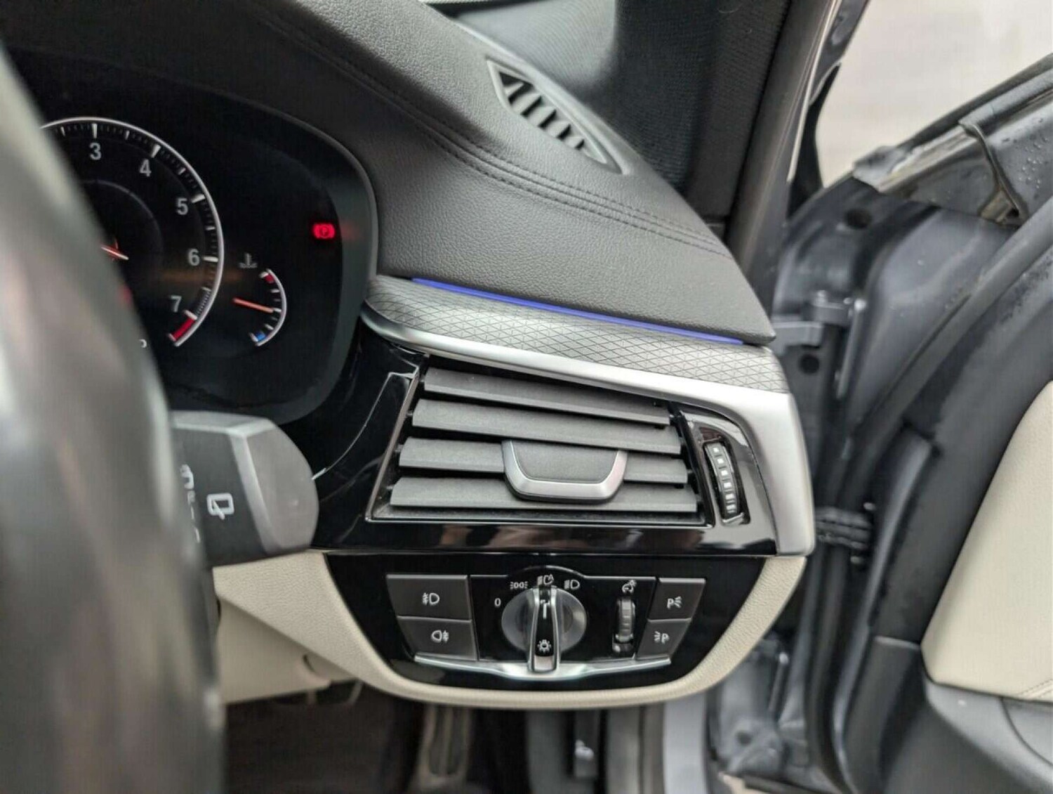 Used BMW 5 Series 2019 for sale - 77714202: Photo 20