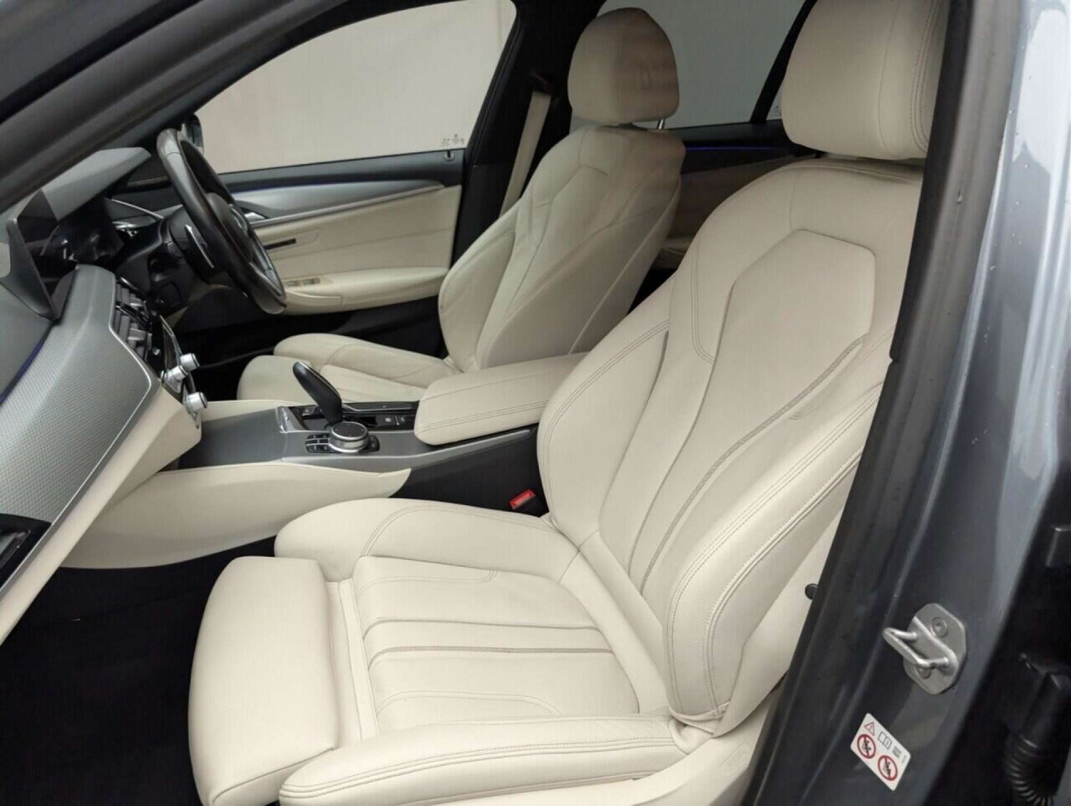 Used BMW 5 Series 2019 for sale - 77714202: Photo 28