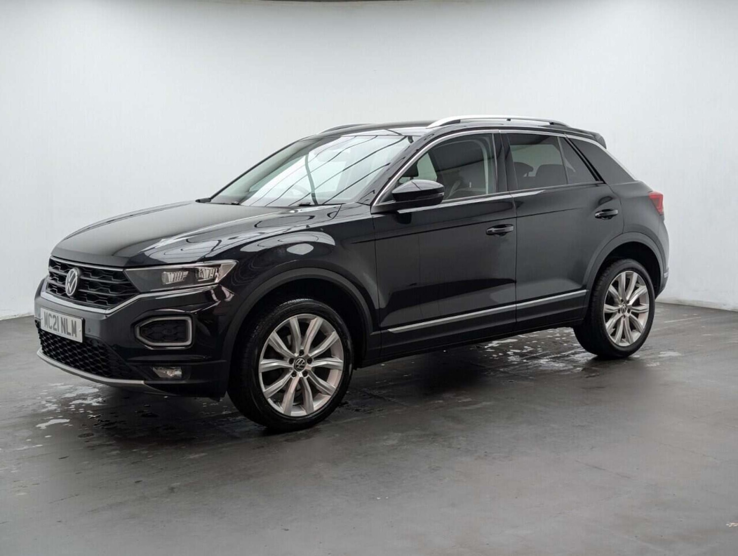 Used Volkswagen T-Roc 2021 for sale - 77713760: Photo 4