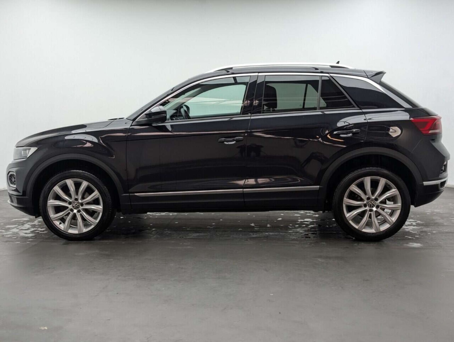 Used Volkswagen T-Roc 2021 for sale - 77713760: Photo 5