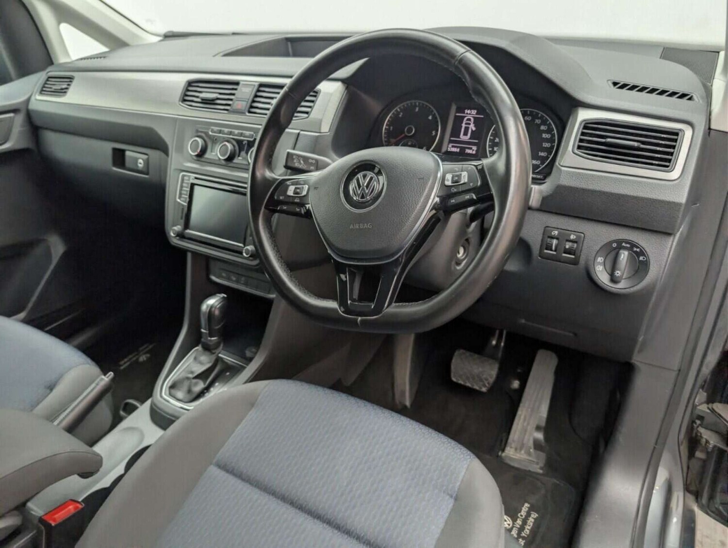 Used Volkswagen Caddy Maxi Life 2019 for sale - 77714622: Photo 11