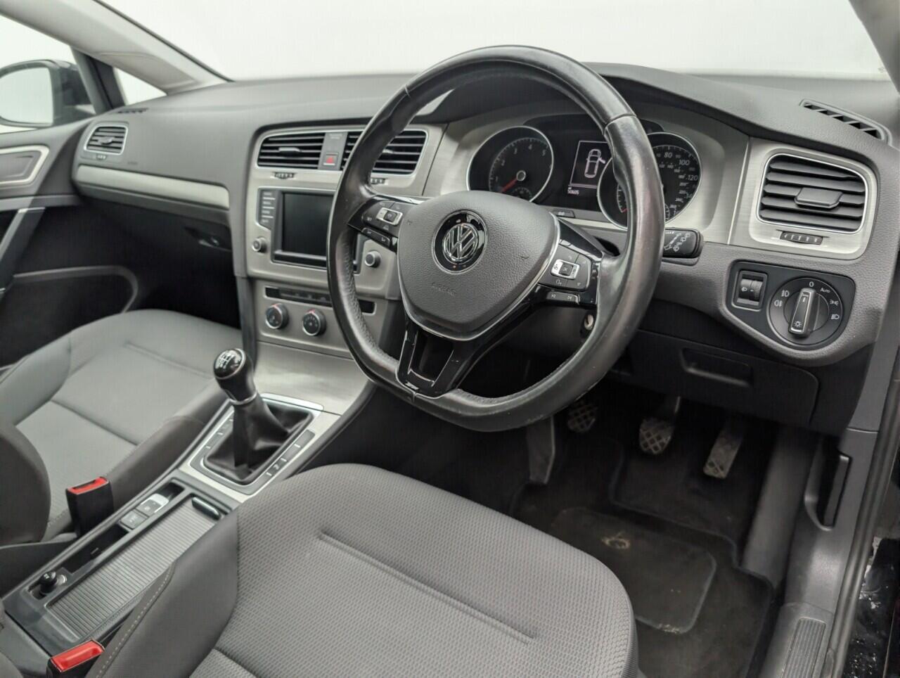 Used Volkswagen Golf 2015 for sale - 77425927: Photo 11
