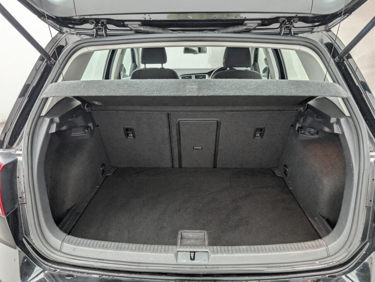 Used Volkswagen Golf 2015 for sale - 77425927: Photo 23