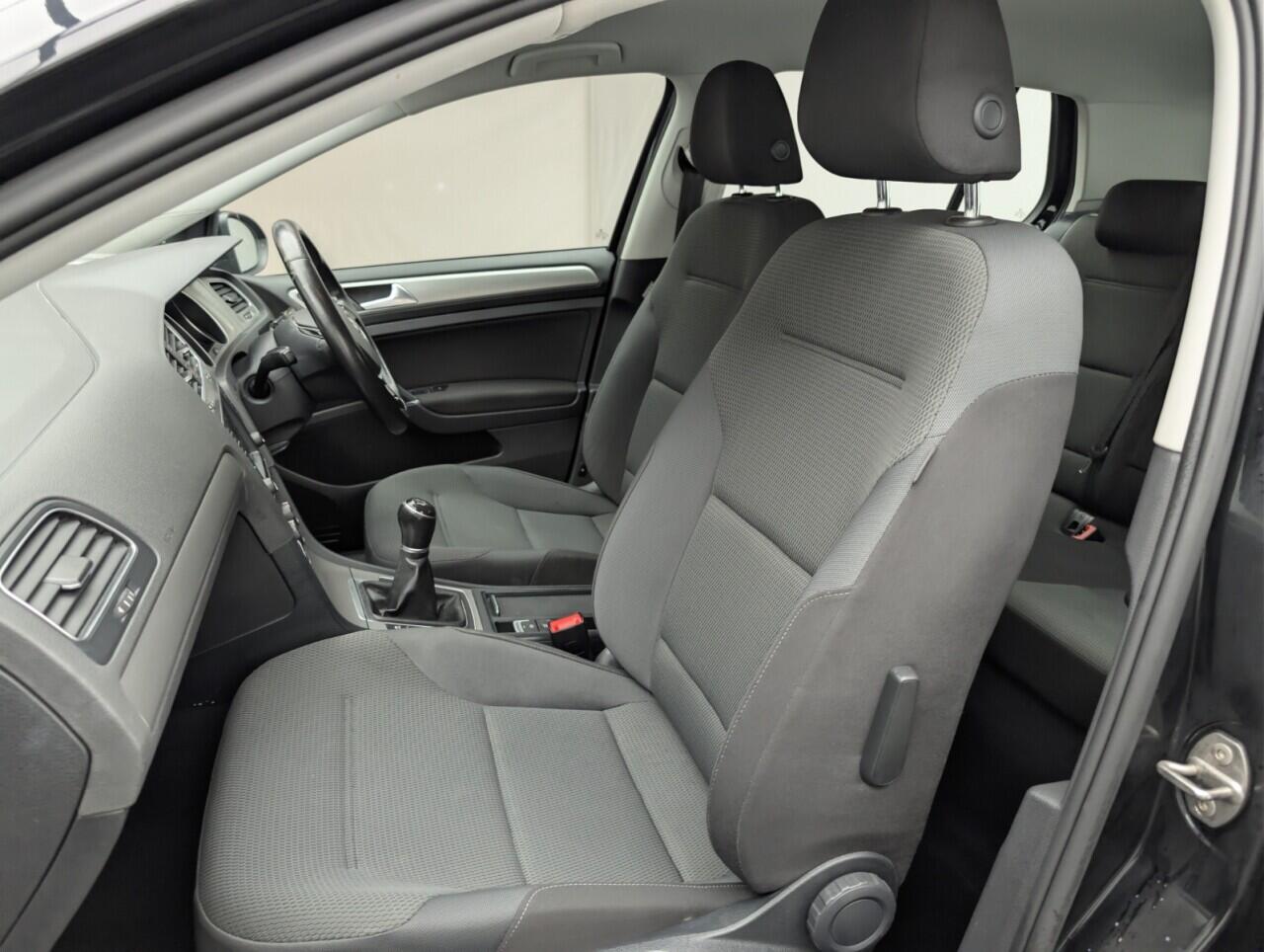 Used Volkswagen Golf 2015 for sale - 77425927: Photo 25