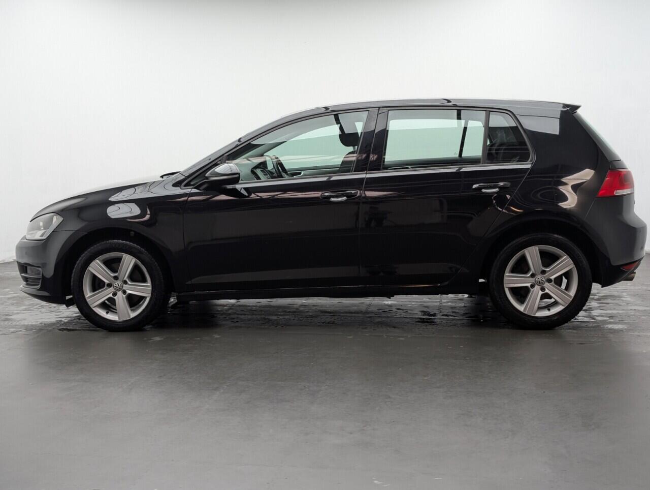 Used Volkswagen Golf 2015 for sale - 77425927: Photo 5