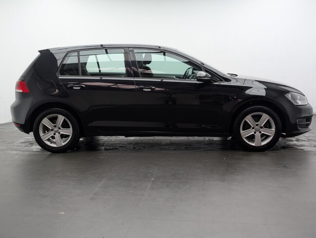 Used Volkswagen Golf 2015 for sale - 77425927: Photo 9