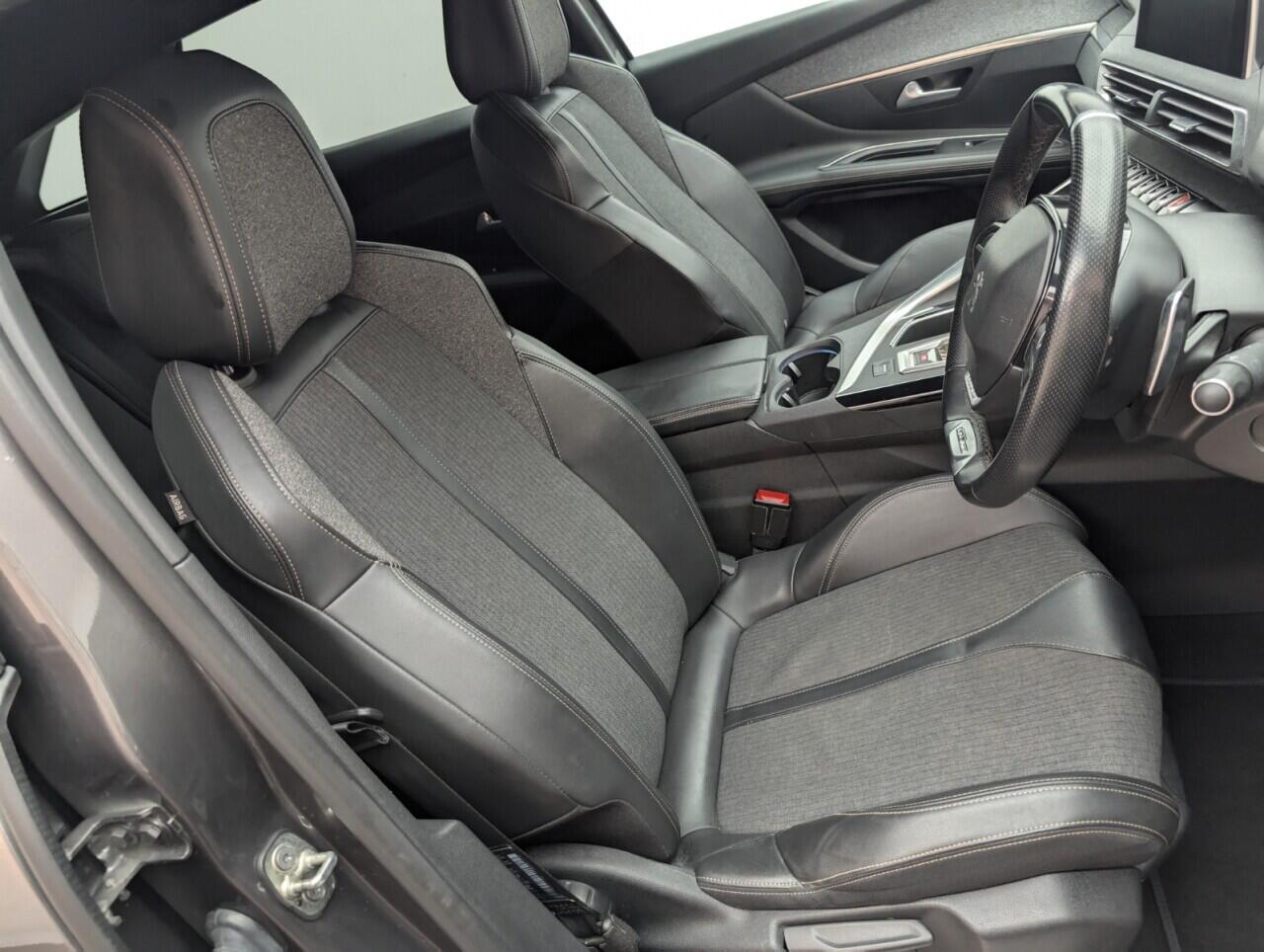 Used Peugeot 3008 2019 for sale - 76422504: Photo 12