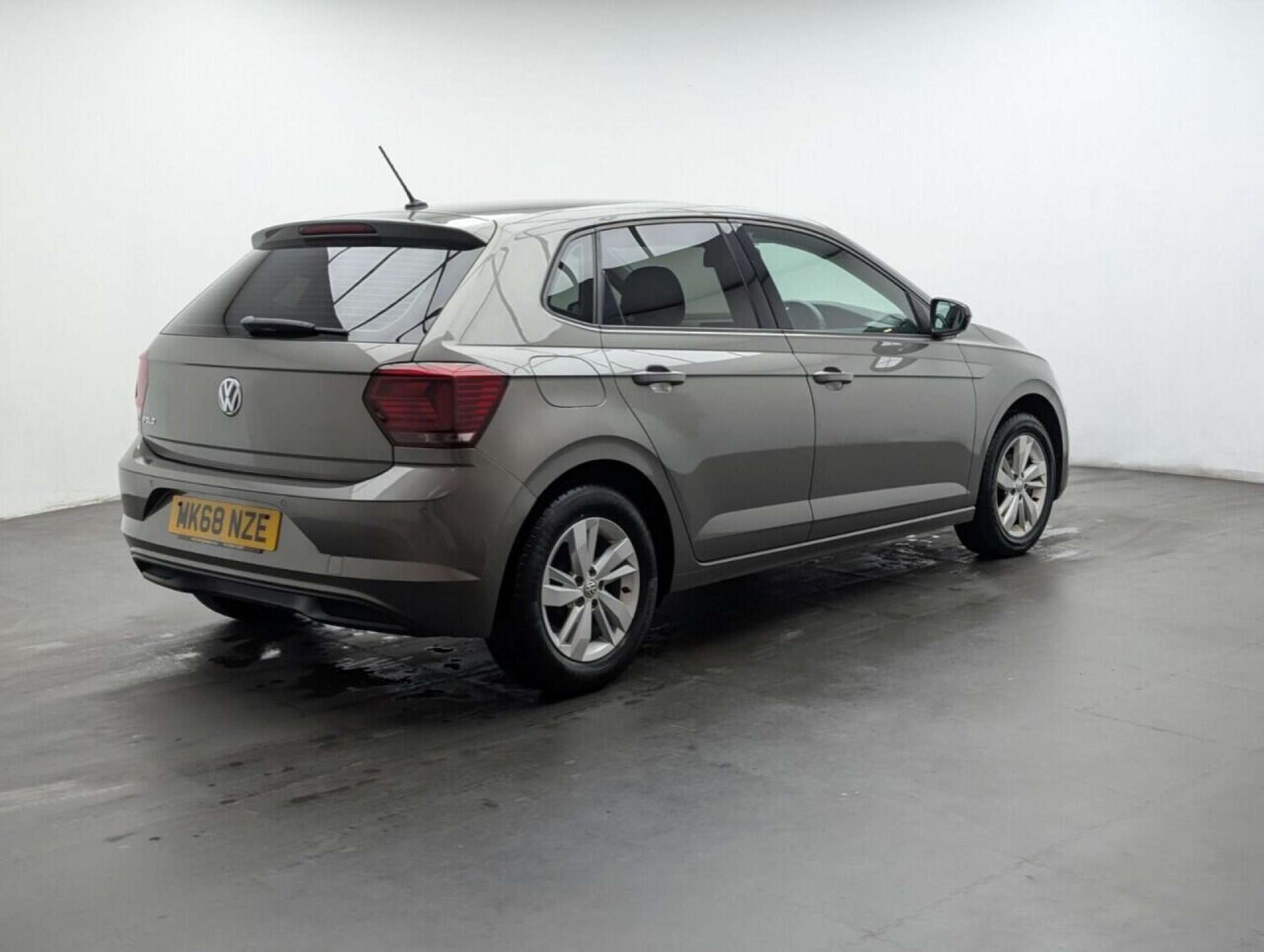 Used Volkswagen Polo 2018 for sale - 77714246: Photo 8