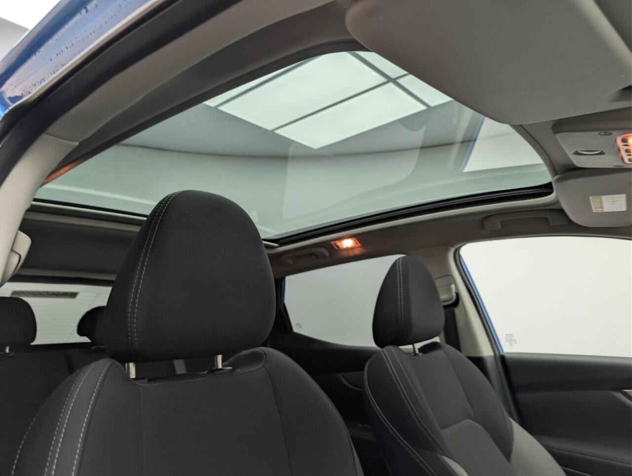 Used Nissan Qashqai 2017 for sale - 76866470: Photo 24