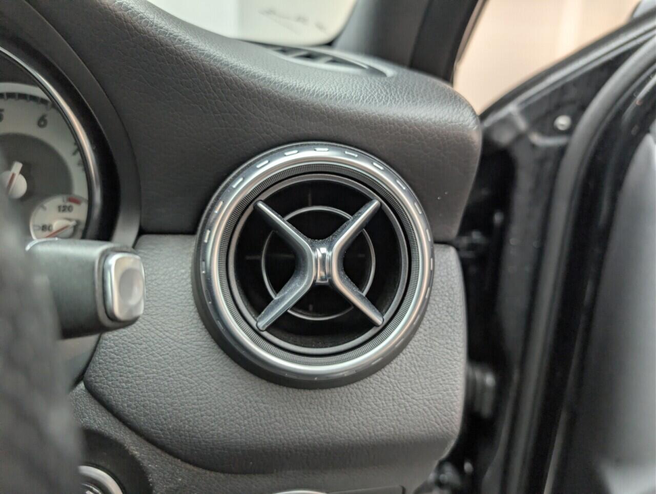 Used Mercedes-Benz GLA 2016 for sale - 76549611: Photo 19