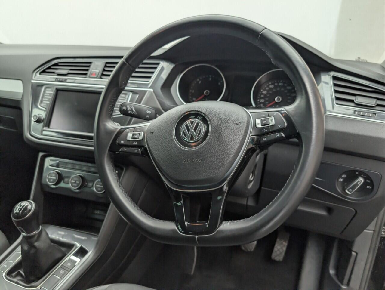 Used Volkswagen Tiguan 2016 for sale - 76499018: Photo 24