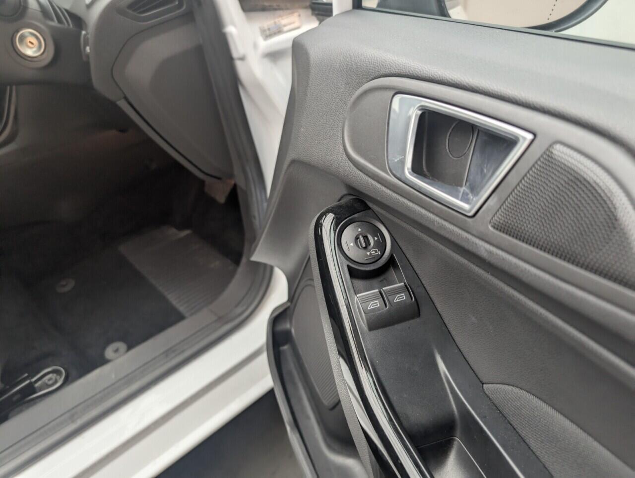 Used Ford Fiesta 2015 for sale - 76425416: Photo 21