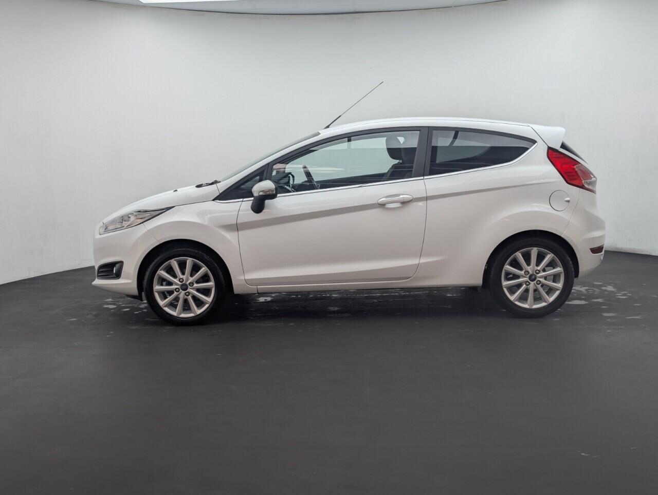 Used Ford Fiesta 2015 for sale - 76425416: Photo 5