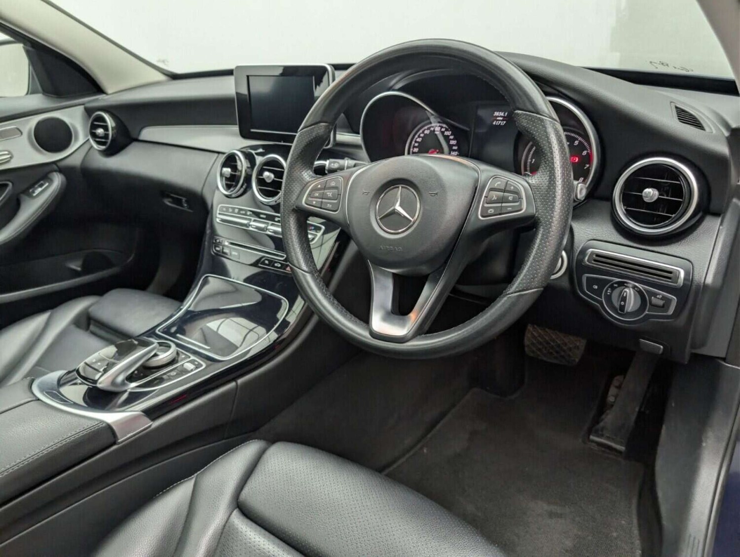 Used Mercedes-Benz C Class 2017 for sale - 77714129: Photo 11