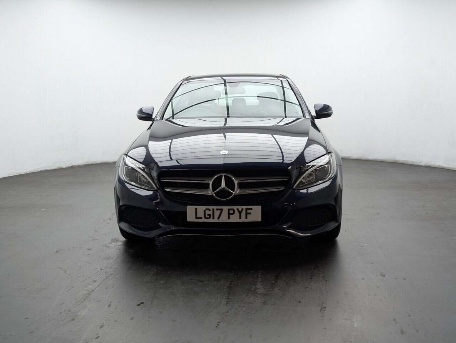 Used Mercedes-Benz C Class 2017 for sale - 77714129: Photo 3