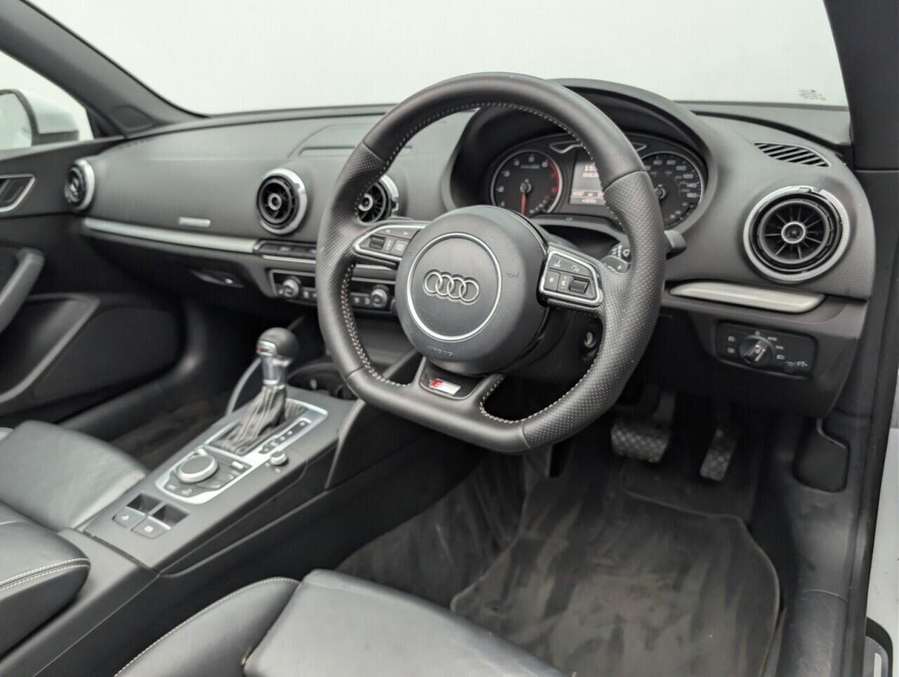 Used Audi A3 Cabriolet 2016 for sale - 77612135: Photo 11