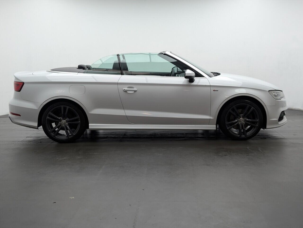 Used Audi A3 Cabriolet 2016 for sale - 77612135: Photo 9