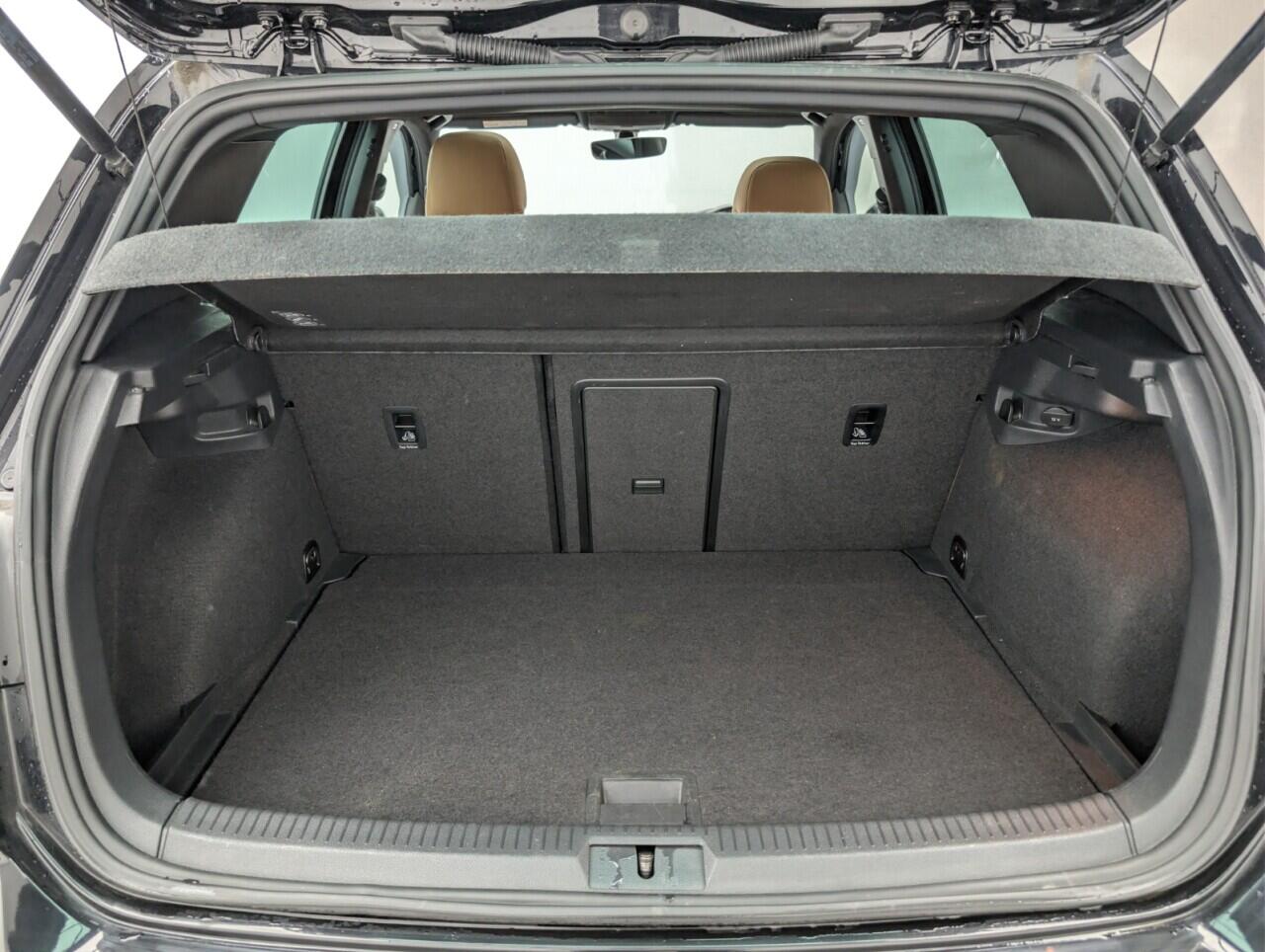 Used Volkswagen Golf 2016 for sale - 77646157: Photo 24