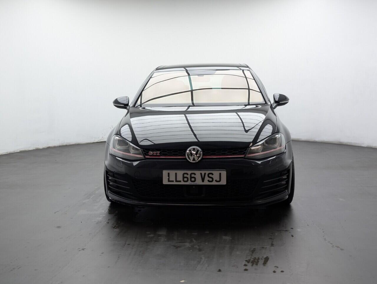 Used Volkswagen Golf 2016 for sale - 77646157: Photo 3