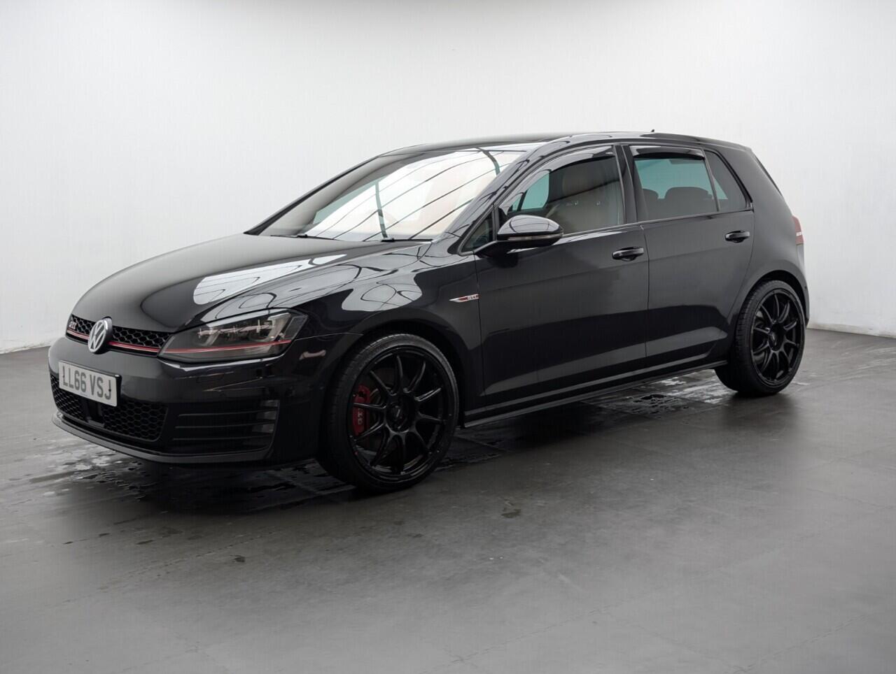 Used Volkswagen Golf 2016 for sale - 77646157: Photo 4