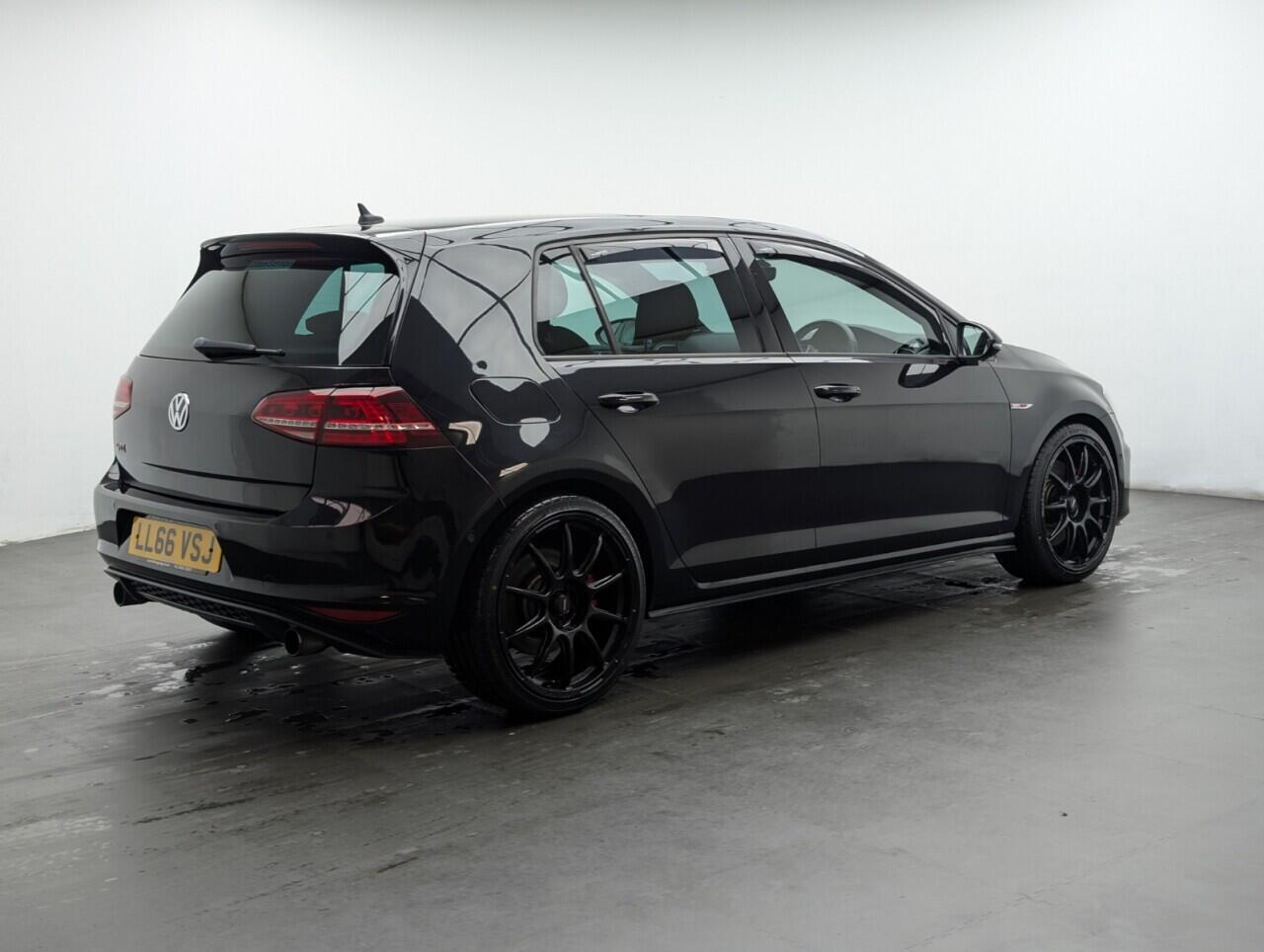 Used Volkswagen Golf 2016 for sale - 77646157: Photo 8