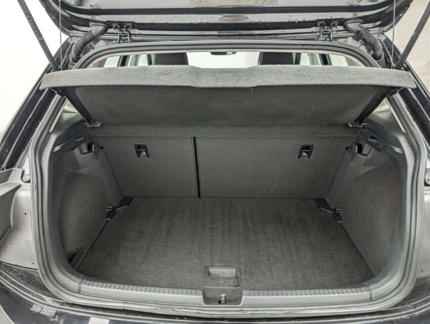 Used Volkswagen Polo 2021 for sale - 77891371: Photo 31