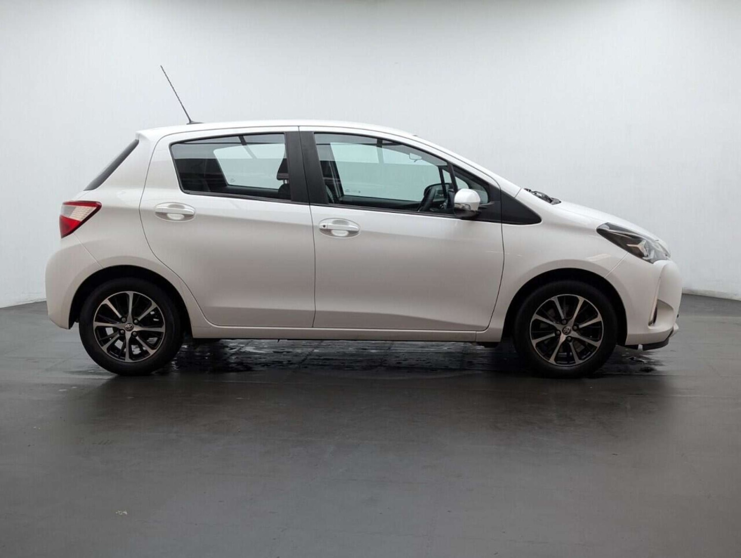 Used Toyota Yaris 2019 for sale - 78080732: Photo 11