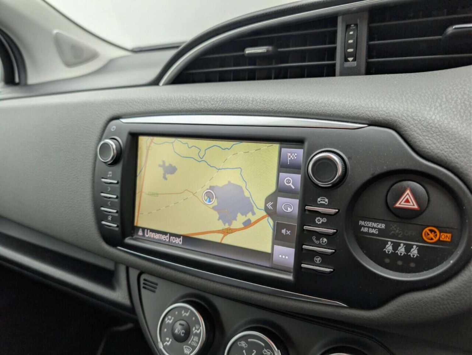 Used Toyota Yaris 2019 for sale - 78080732: Photo 18