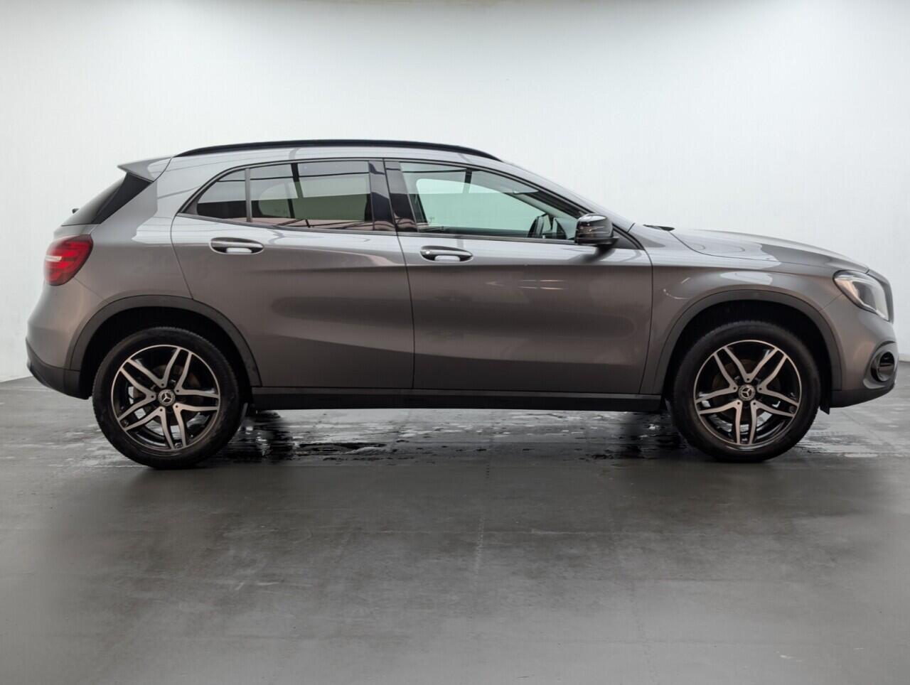 Used Mercedes-Benz A-Class 2019 for sale - 76424760: Photo 9