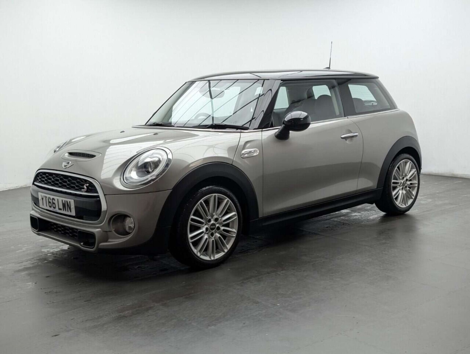 Used MINI Hatch 2016 for sale - 77714379: Photo 4