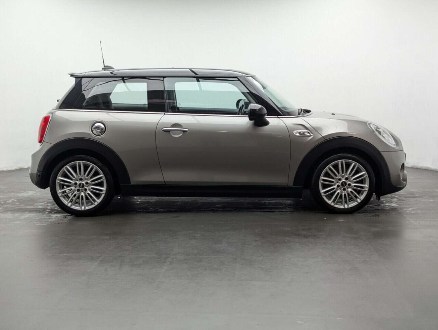 Used MINI Hatch 2016 for sale - 77714379: Photo 9