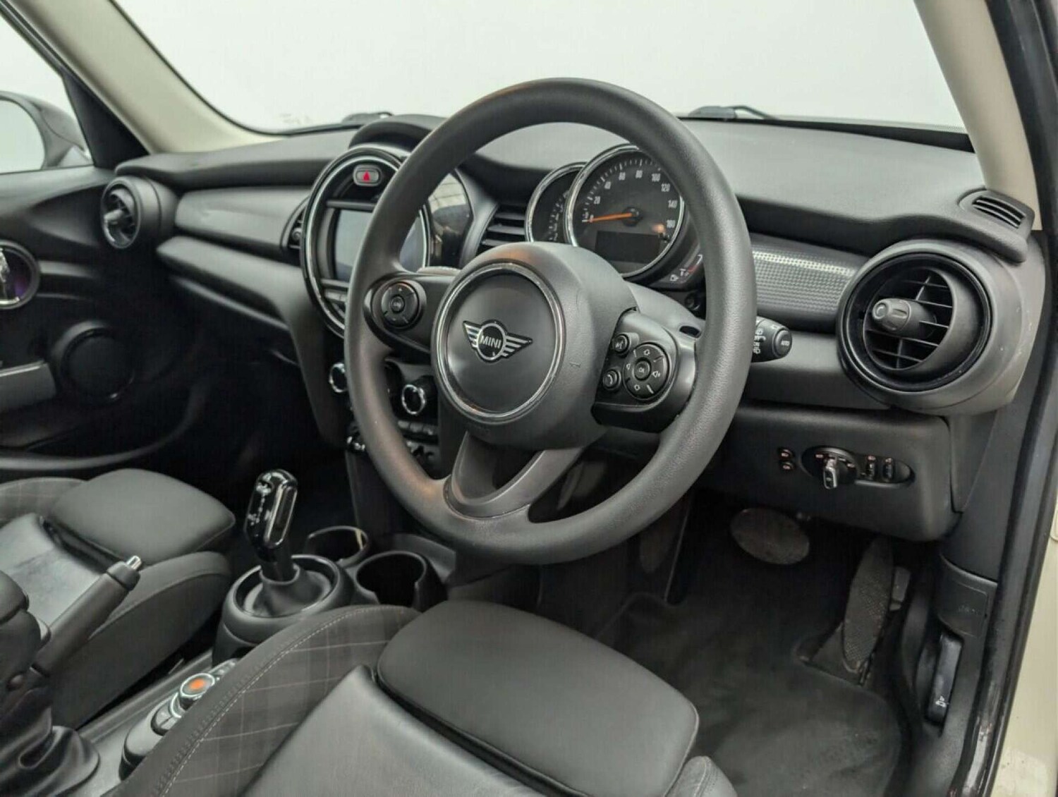 Used MINI Hatch 2019 for sale - 77714047: Photo 11