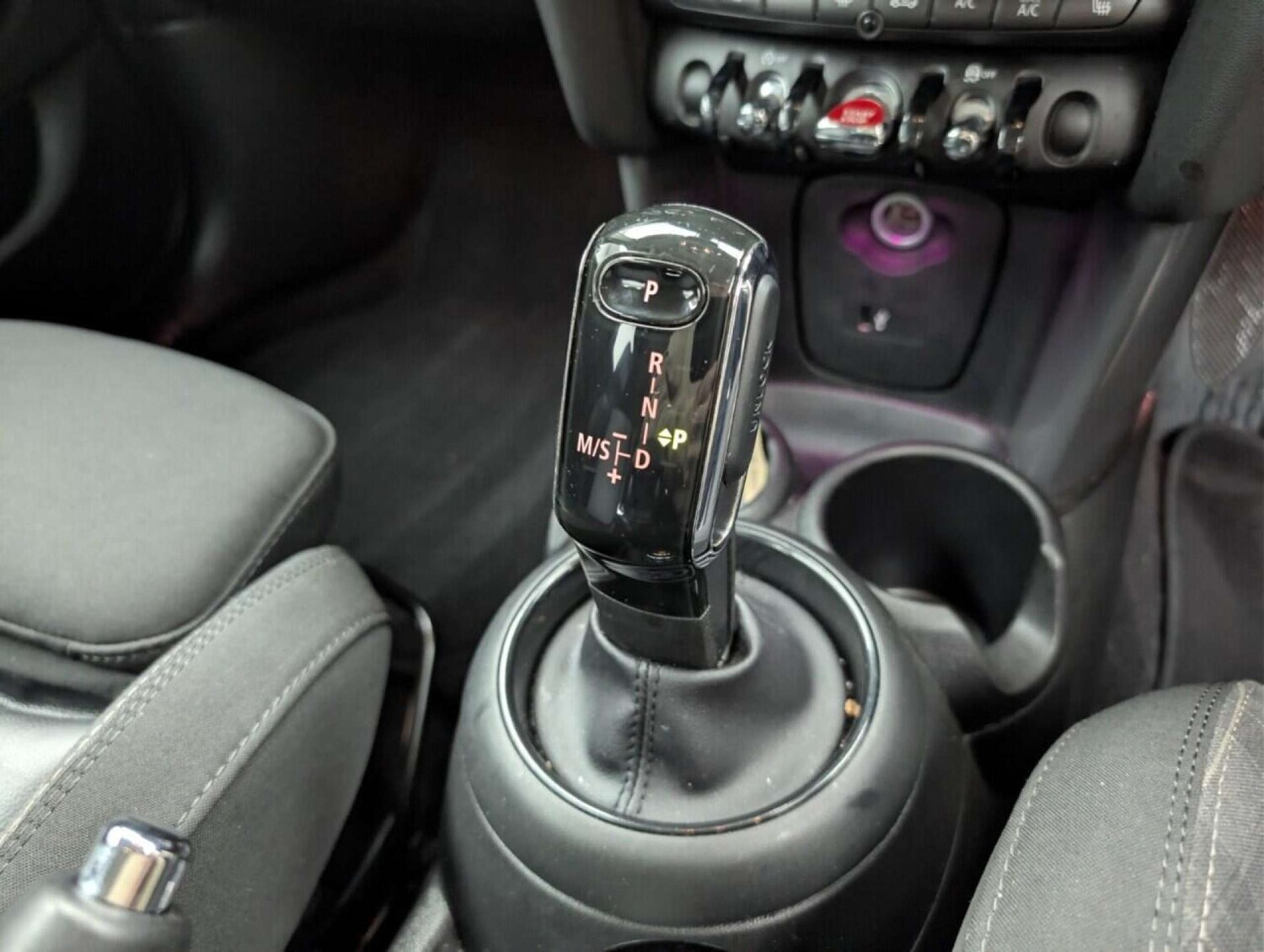 Used MINI Hatch 2019 for sale - 77714047: Photo 15