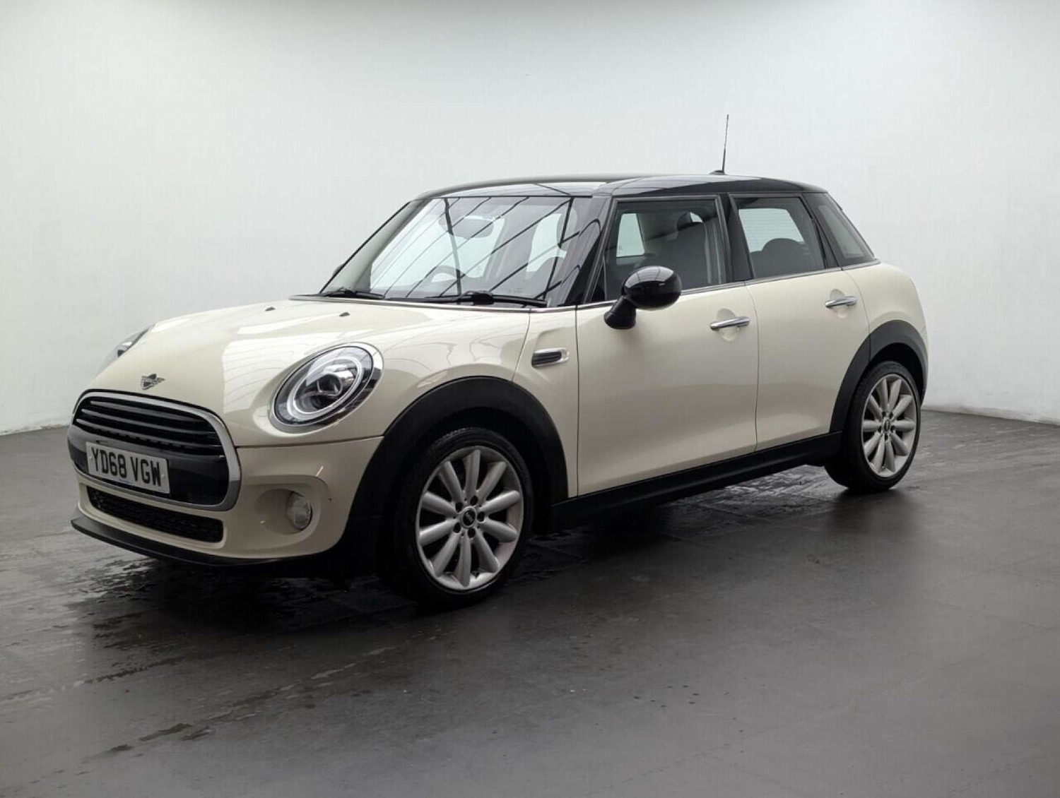 Used MINI Hatch 2019 for sale - 77714047: Photo 4