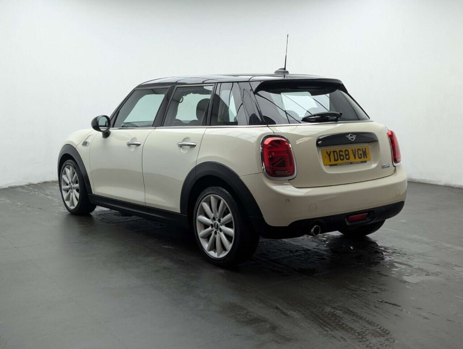 Used MINI Hatch 2019 for sale - 77714047: Photo 6