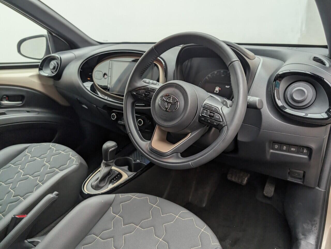 Used Toyota Aygo X 2022 for sale - 76423238: Photo 11