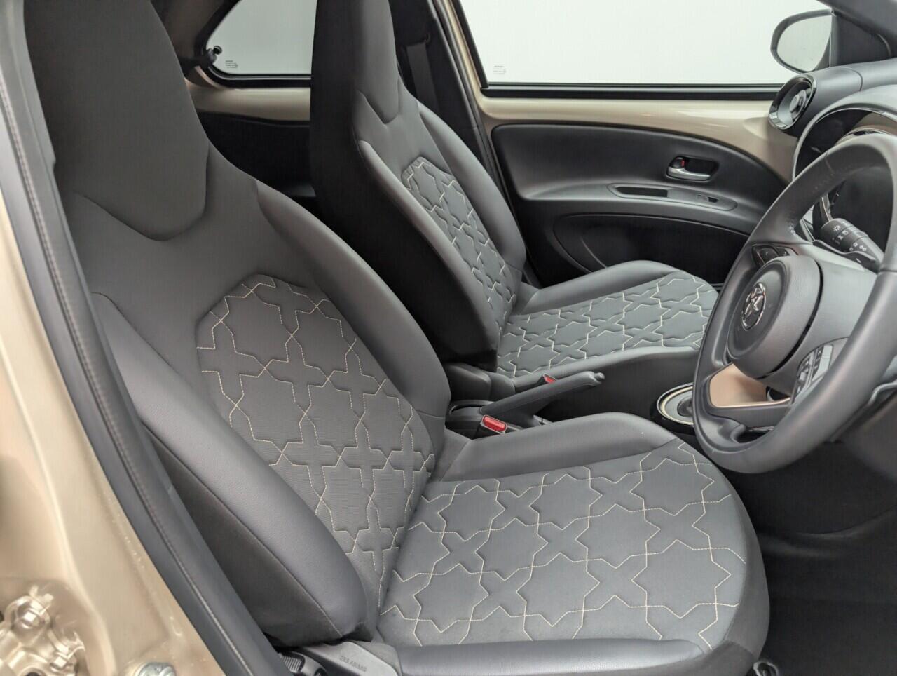 Used Toyota Aygo X 2022 for sale - 76423238: Photo 12