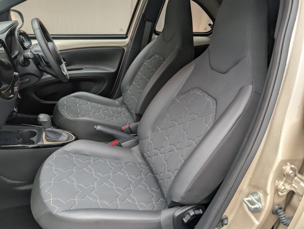 Used Toyota Aygo X 2022 for sale - 76423238: Photo 28