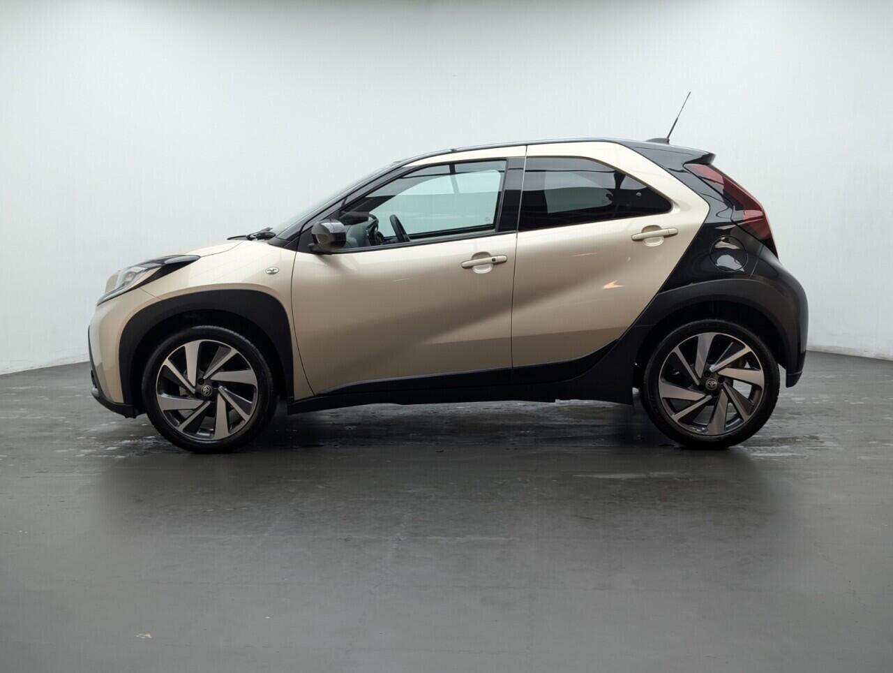 Used Toyota Aygo X 2022 for sale - 76423238: Photo 5