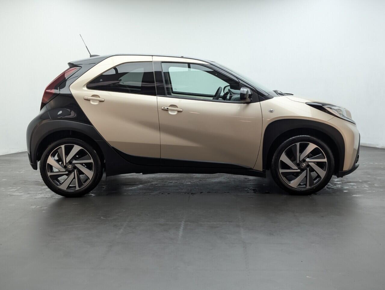 Used Toyota Aygo X 2022 for sale - 76423238: Photo 9