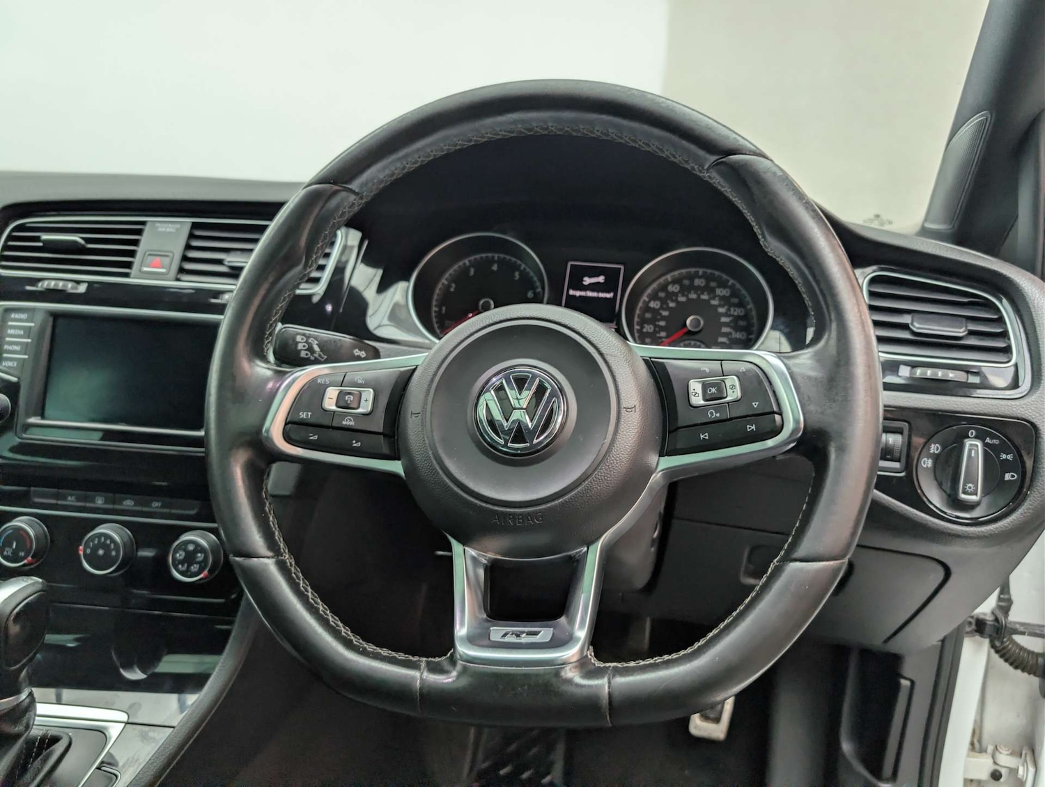 Used Volkswagen Golf 2017 for sale - 78122040: Photo 27