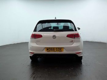 Used Volkswagen Golf 2017 for sale - 78122040: Photo