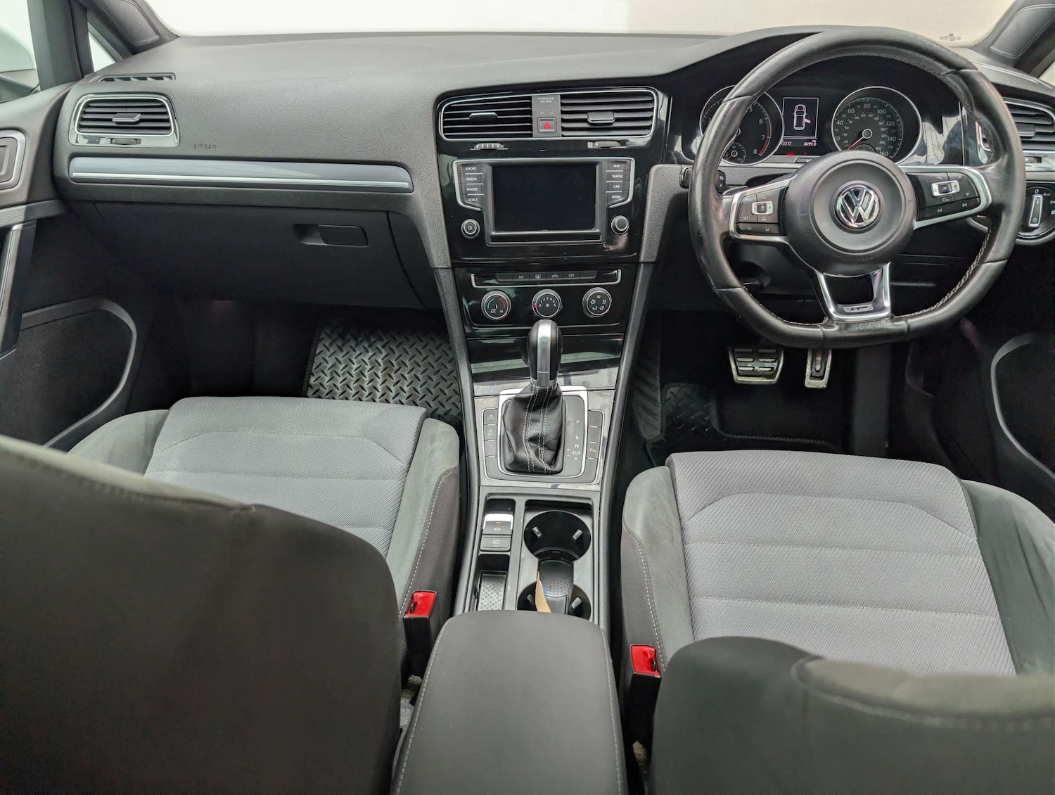 Used Volkswagen Golf 2017 for sale - 78122040: Photo 31