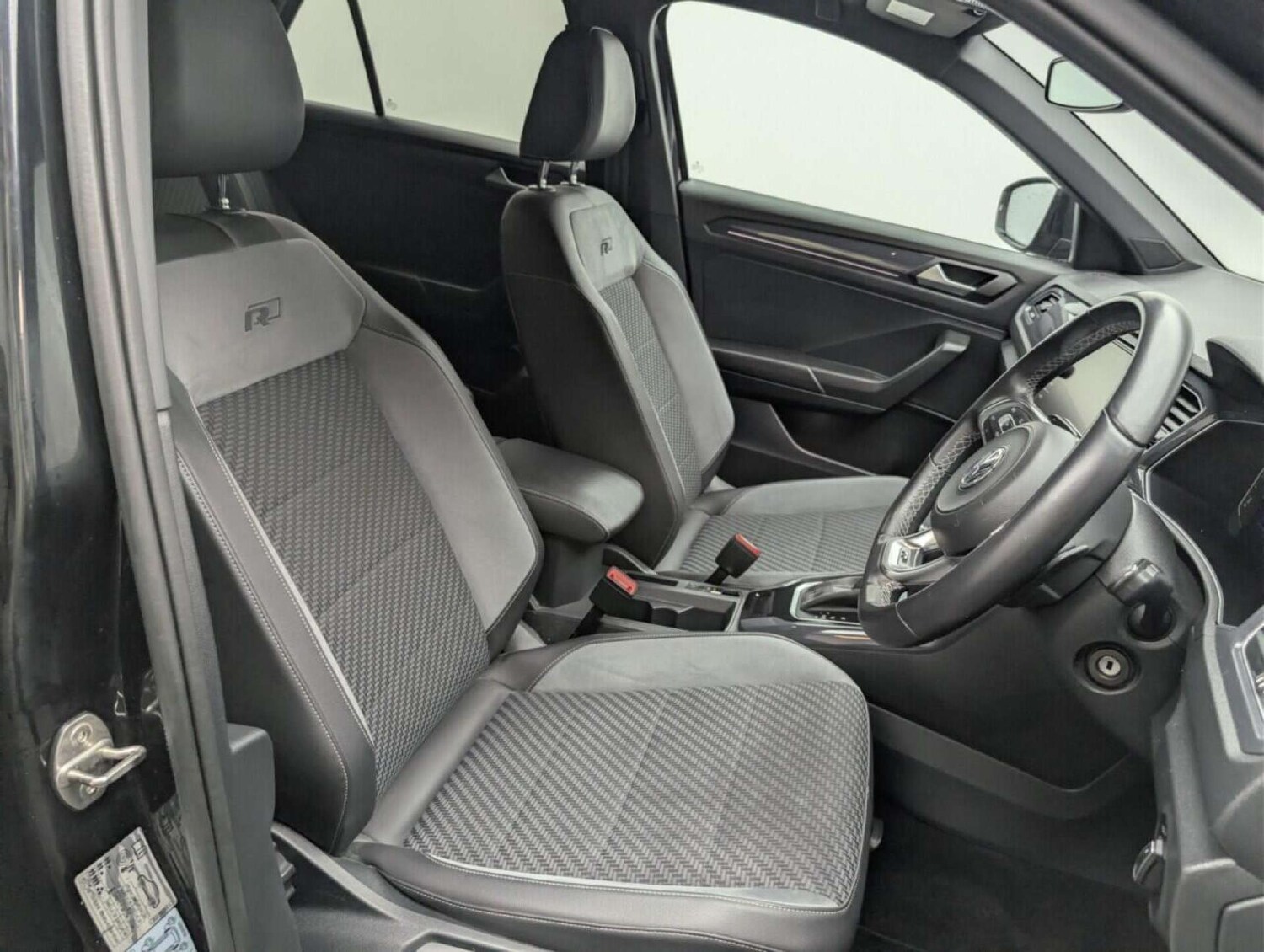 Used Volkswagen T-Roc 2019 for sale - 77713335: Photo 24