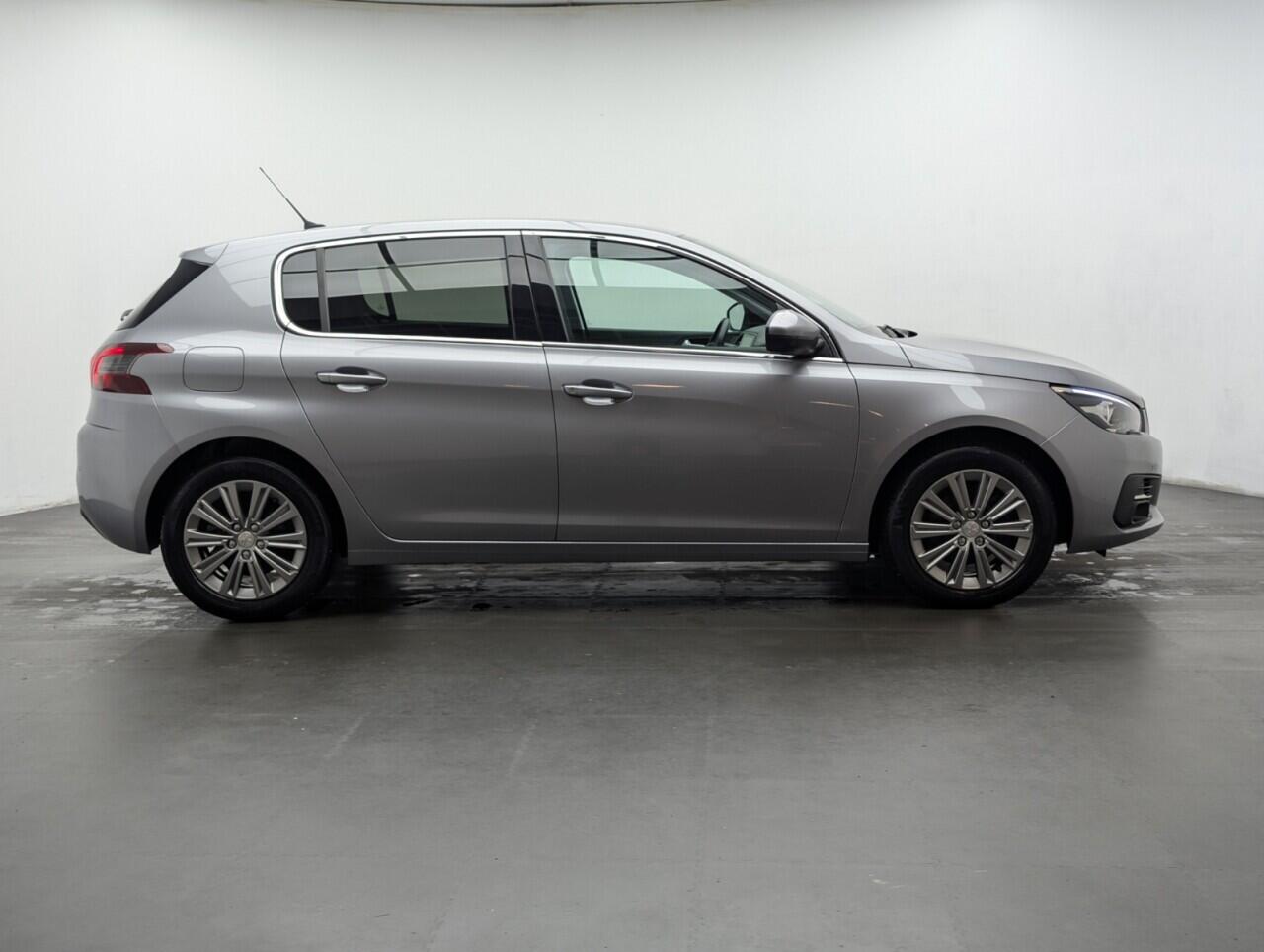 Used Peugeot 308 2021 for sale - 77549393: Photo 9